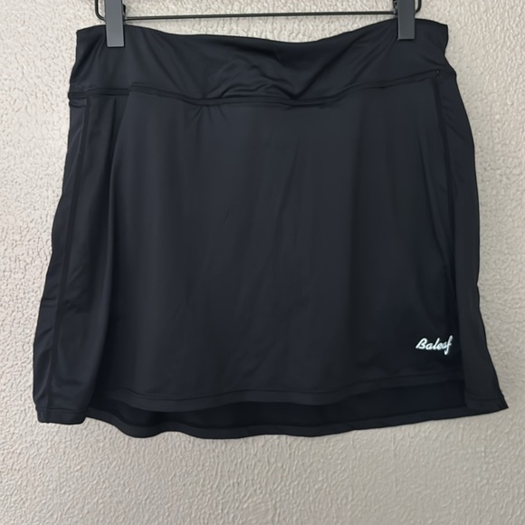 Women’s Baleaf Golf/Tennis Skirt/Short, Black, Size Large - Picture 3 of 4
